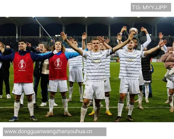 拜仁客战法兰克福海报发布奥利塞带球冲锋全力争胜 拜仁客战法兰克福海报发布奥利塞带球冲锋全力争胜