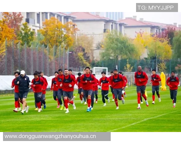 长春气温骤降却挡不住亚泰将士训练热情奋勇备战新赛季