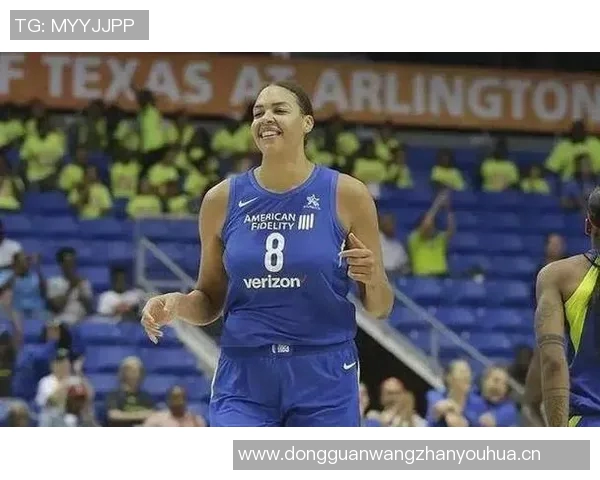 人各有志坎贝奇鼓励女球员兼职擦边博主赚取额外收入与奢侈品分享