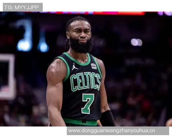 杰伦布朗直言AI泛滥发际线粉蹭对手引发热议 杰伦布朗直言AI泛滥发际线粉蹭对手引发热议