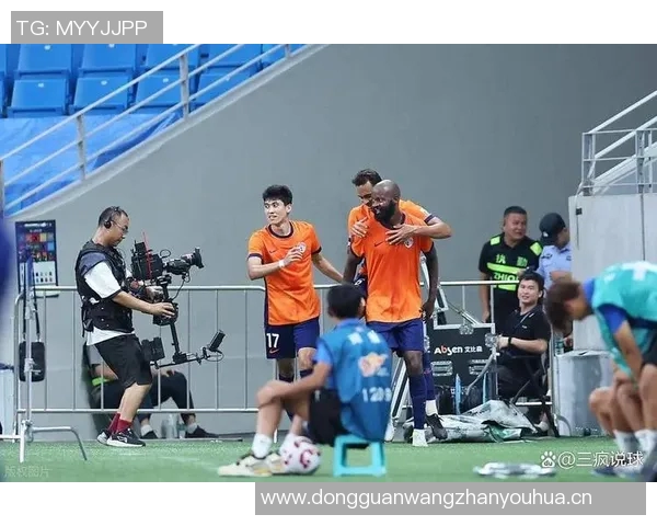 斯卢茨基谈比赛双方实力接近外援内援进球都令我欣喜