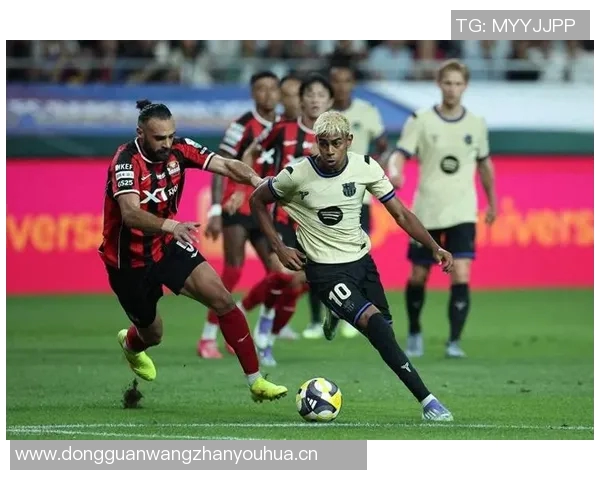 心系男友亚马尔复出战场女友热情助威全场目光聚焦