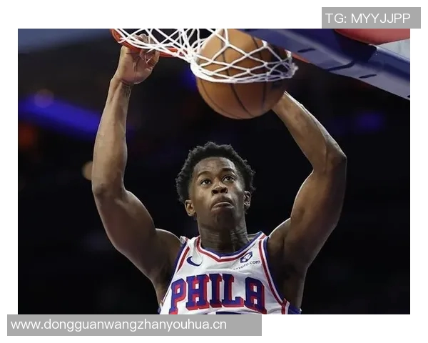 埃奇库姆表现出色四记三分助球队获胜贡献14分6篮板4助攻正负值11成为首发最高