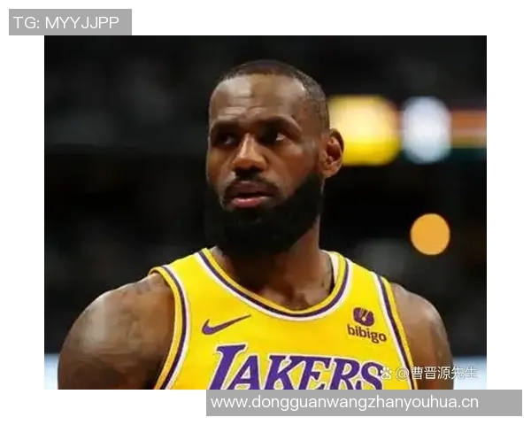 詹姆斯重返5对5训练感恩南湾湖人支持期待重回赛场表现 詹姆斯重返5对5训练感恩南湾湖人支持期待重回赛场表现