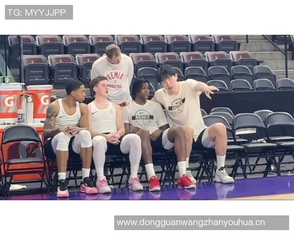 杨瀚森与队友沟通更加顺畅英语理解能力显著提升 杨瀚森与队友沟通更加顺畅英语理解能力显著提升