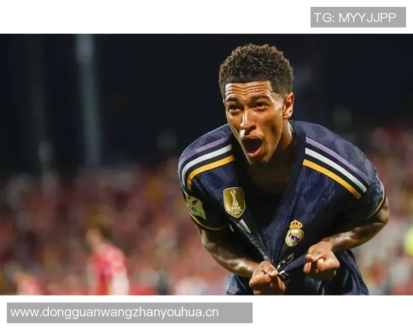 贝林厄姆父母看球无交流引猜测父亲疑似有外遇导致婚姻危机