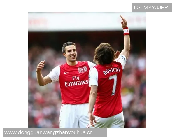 阿森纳庆祝罗西基45岁生日回顾其246场28球23助的辉煌历程