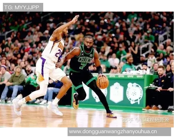 凯尔特人开季遭遇三连败杰伦布朗表现抢眼场均近30分